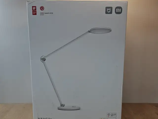 Настольная лампа Xiaomi Mi Smart LED Desk Lamp Pro, Душанбе