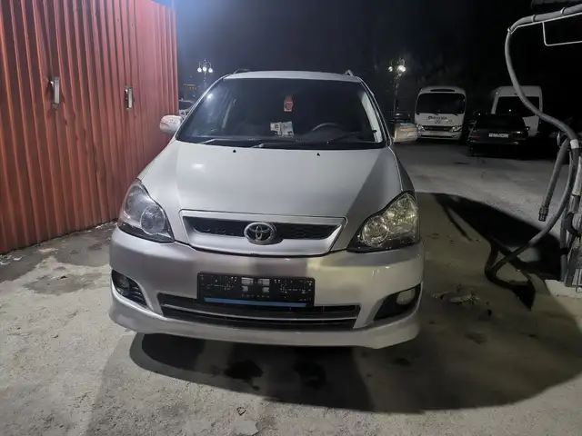 Toyota Ipsum
