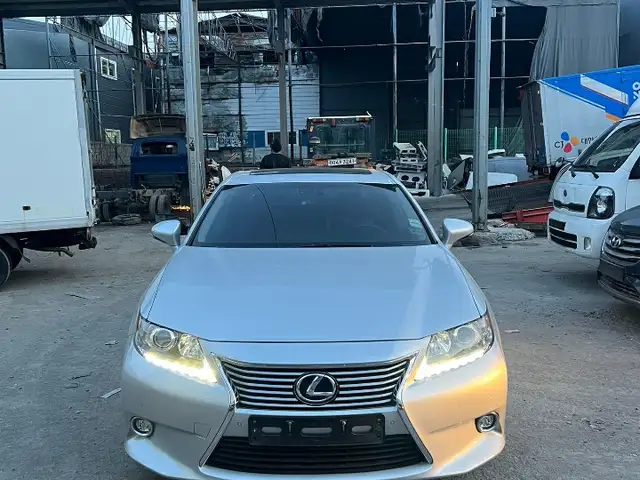Lexus ES series