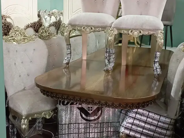 Стол и стулья, Худжанд