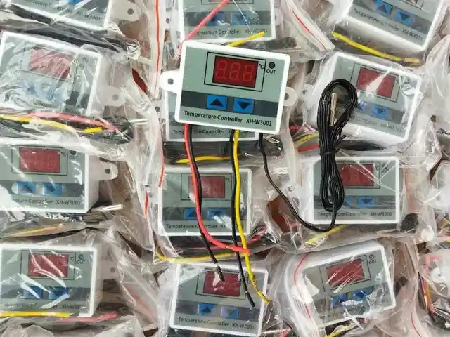 Терморегулятор XH-3001 - 3002 / 220V 1500W /12V 350W, Бохтар (Курғон-Теппа)