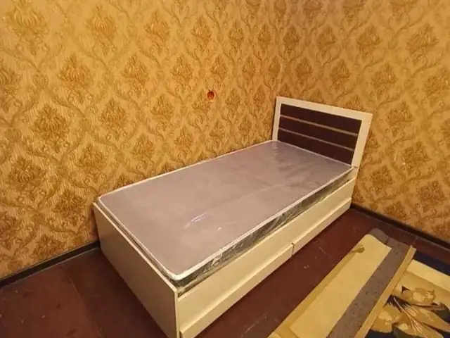 Кровать с шкафчиками для принадлежностей, Душанбе