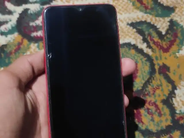 Samsung Galaxy А10, Бобоҷон Ғафуров