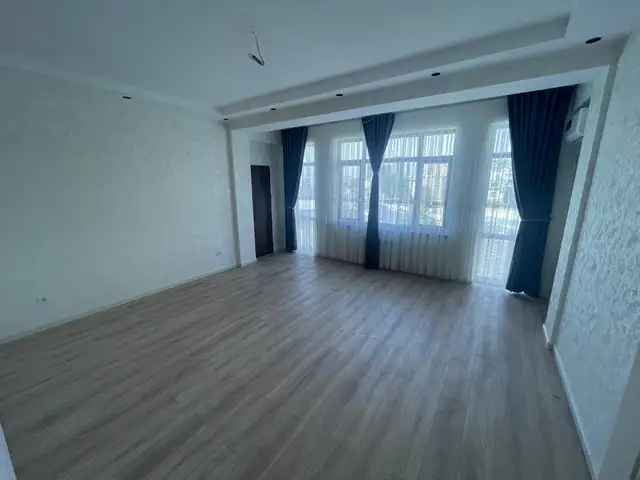3-комн. квартира, 4 этаж, 104м², И.Сомони, Душанбе