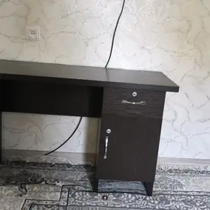 Стол, Бустон (Чкаловск)