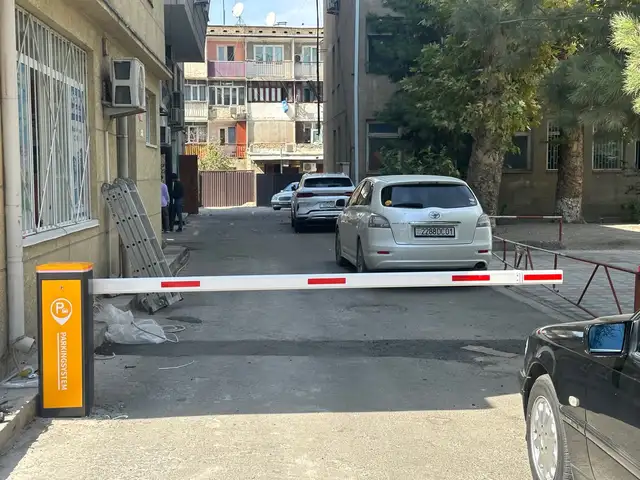 Шлагбаум, Худжанд