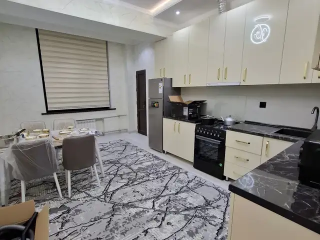2-комн. квартира, 5 этаж, 95м², Шохмансур, Душанбе