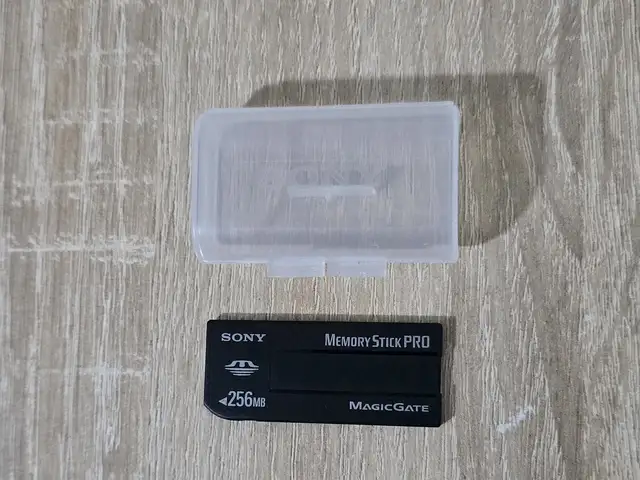 Флешпамят sony, Бохтар (Курган-Тюбе)