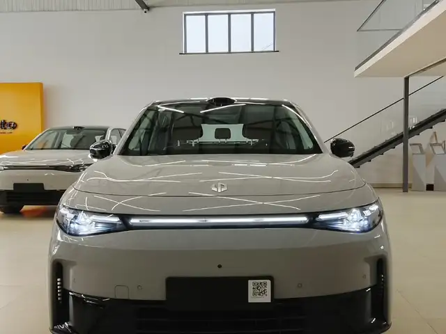 Leapmotor C10