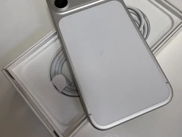 Apple iPhone 17 Pro Max, 256 gb, Silver, Худжанд