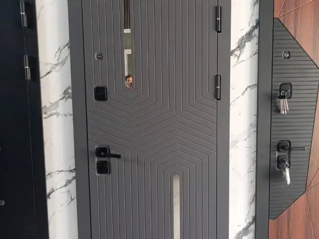 Дверь, Душанбе