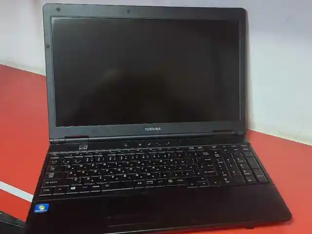 Ноутбук Toshiba Core i3/2gen 4/320gb, Душанбе