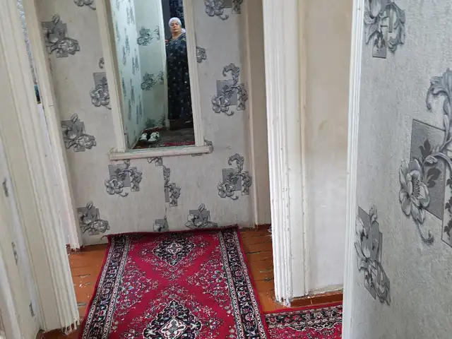 3-комн. квартира, 3 этаж, 63м², 32 мкр, Кафои ошхонаи Хамадони, Душанбе