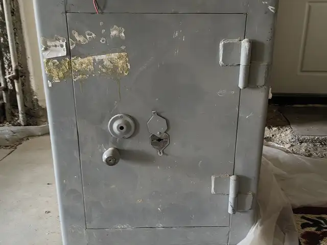 Советский сейф, Бустон (Чкаловск)