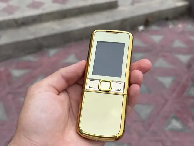 Nokia 8800, Хуҷанд