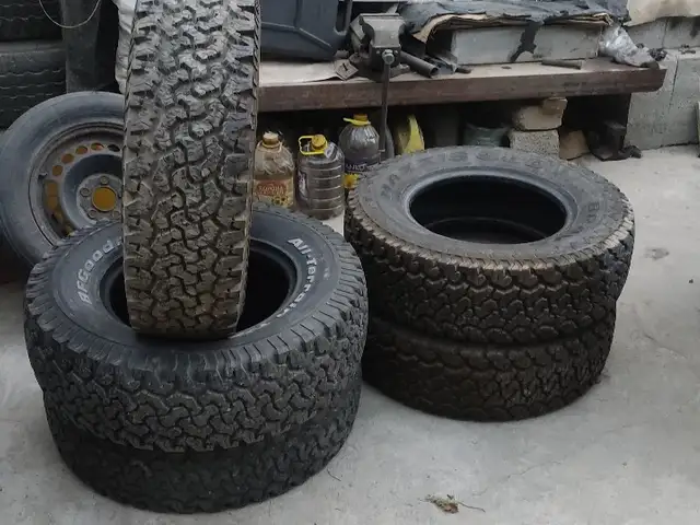 Покрышка ланд крузер R16 245x75, Душанбе