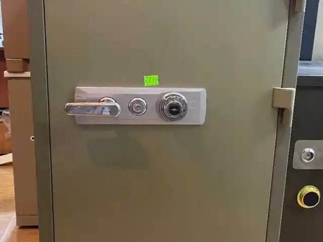 Сейф 1.20м, Душанбе