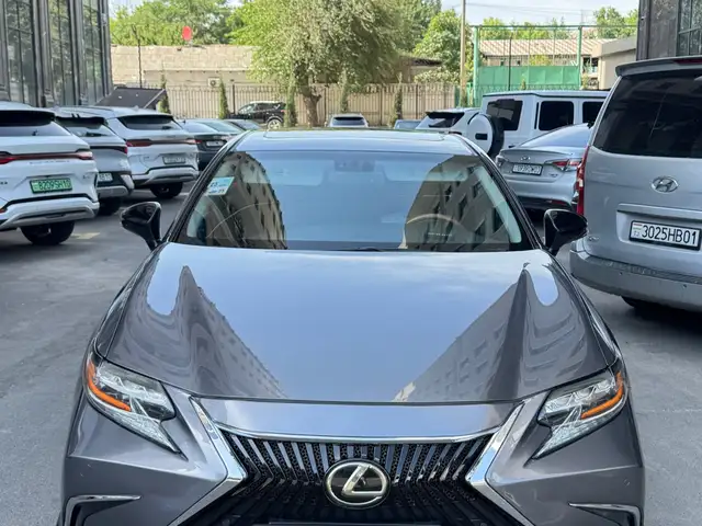 Lexus ES series
