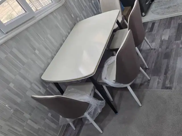 Стол и стулья, Душанбе