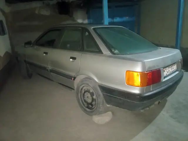 Audi 80