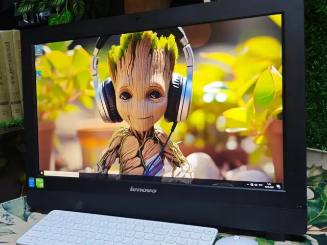 Моноблок Lenovo core i5/8GB/GT920, Худжанд