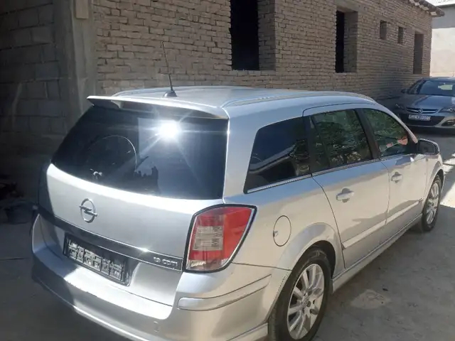 Opel Astra H