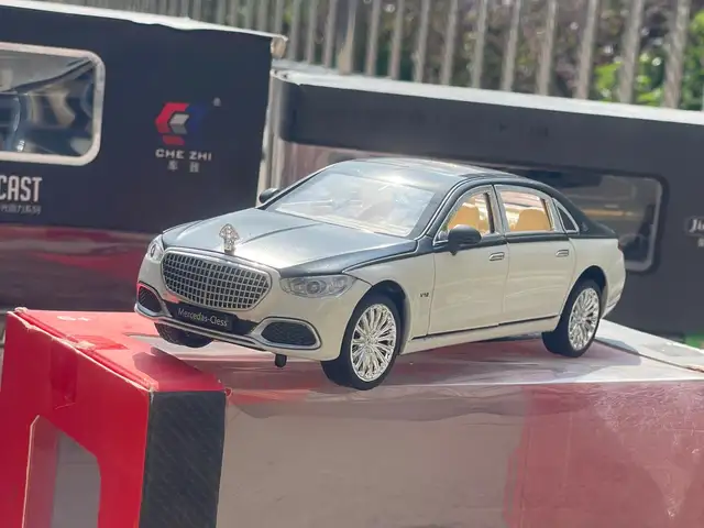 Машинка Mercedes-Benz Maybach w223, Худжанд