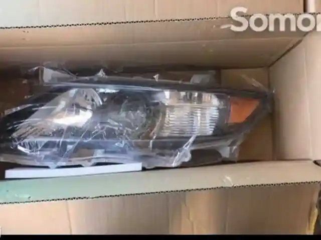 Передние фары на Toyota Camry 2 se китайские, Душанбе