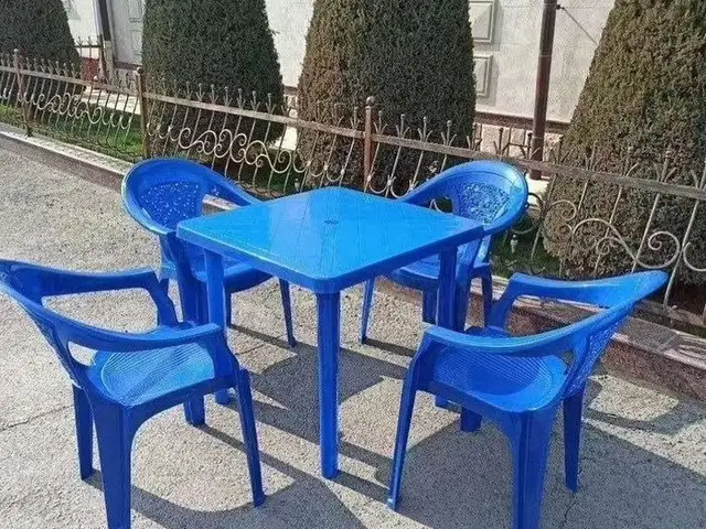 Стол со стульями, Худжанд