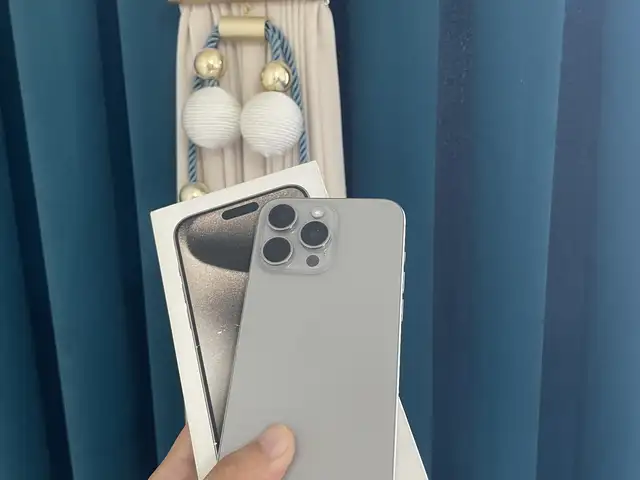 Apple iPhone 15 Pro Max, 256 gb, Natural Titanium, Душанбе