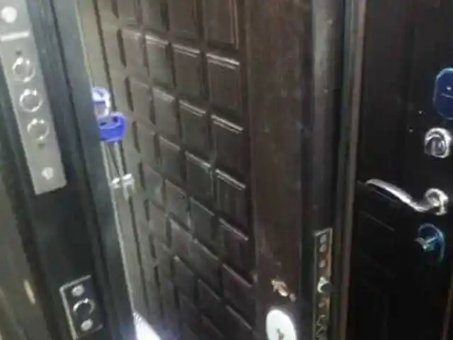 Дверь, Душанбе