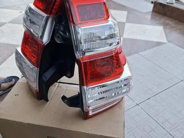 Задние фары на Toyota Land Cruiser Prado 150, Душанбе