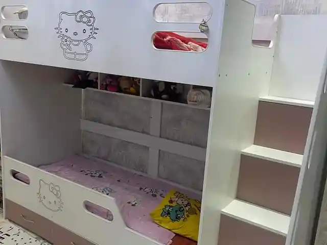 Двухъярусная кровать, Душанбе