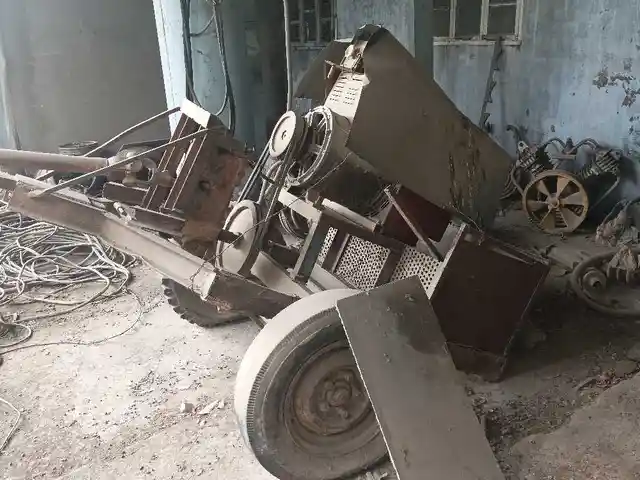 Генератор со сварочным аппаратом на колесах, СССР, Турсунзаде