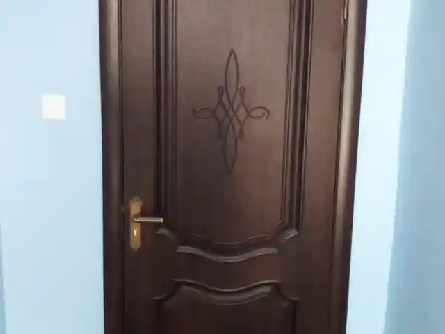 Дверь, Душанбе