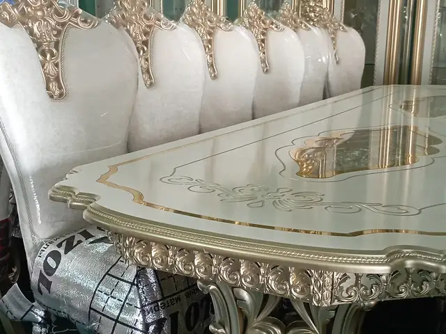 Стол и стулья, Хуҷанд