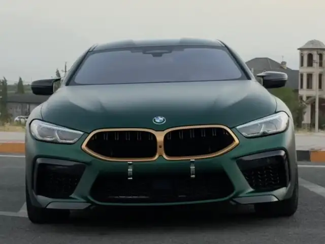 BMW M8