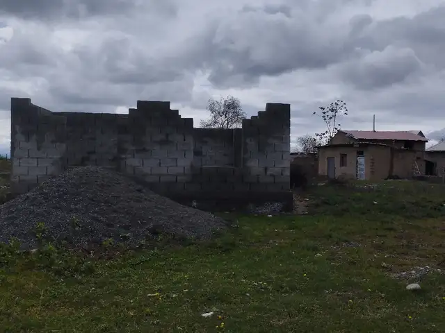 Продажа постройки с земельным участком 10 сот., ул. К.Рустам, Фархор