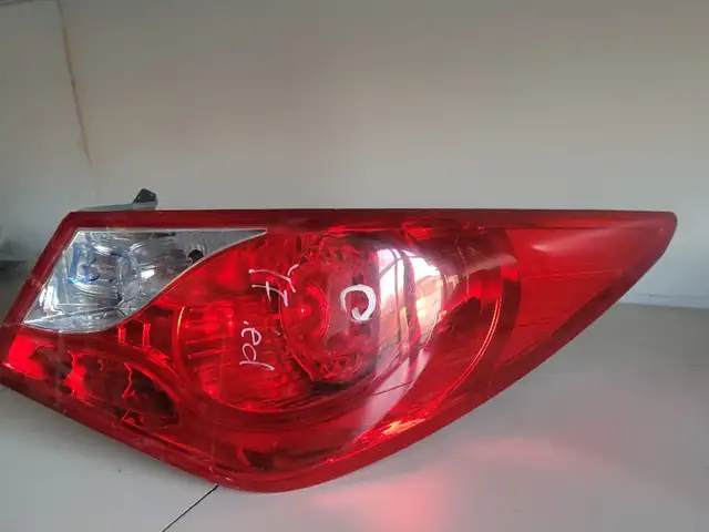 Фары от Hyundai sanata YF 2013 LED, Худжанд