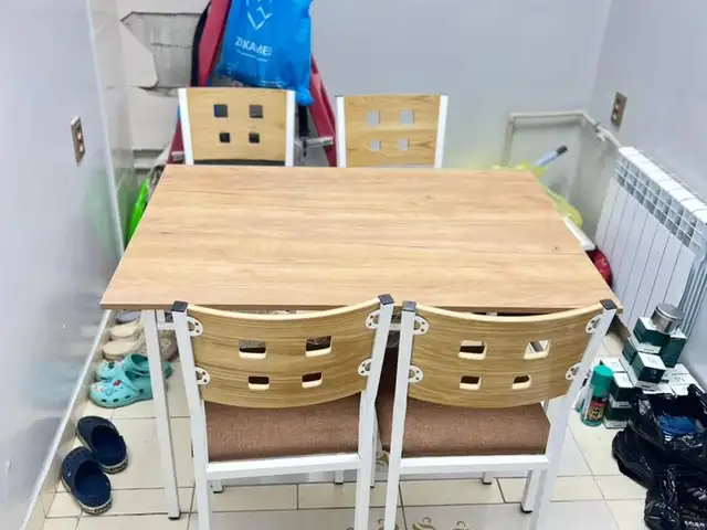 Стол и стулья, Душанбе
