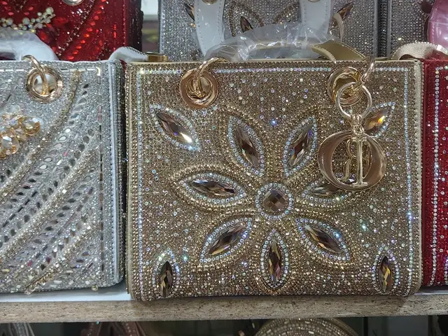 Сумки-тоут со стразами в стиле Lady Dior, Душанбе