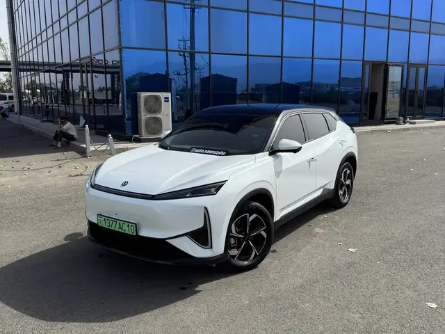Dongfeng L7