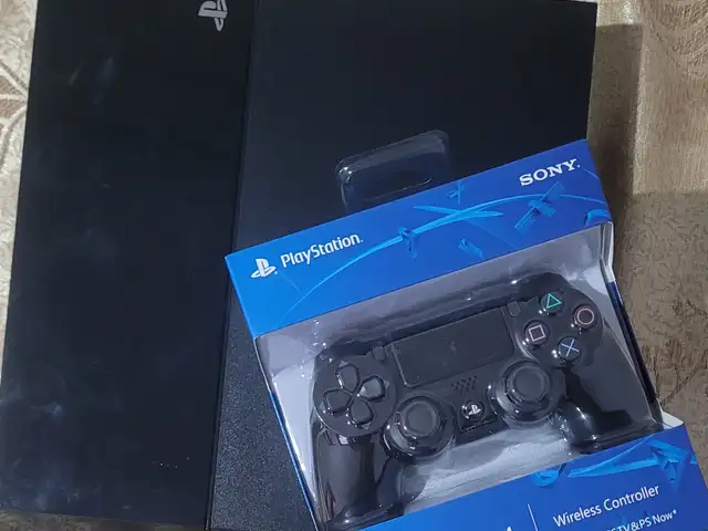 Игровая приставка Sony PlayStation 4, Худжанд