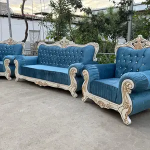 Королевский диван, Душанбе