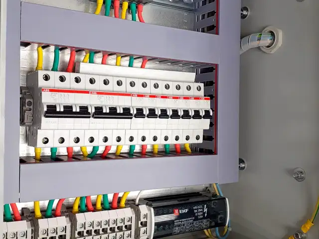 Устои корҳои электрикӣ, Душанбе