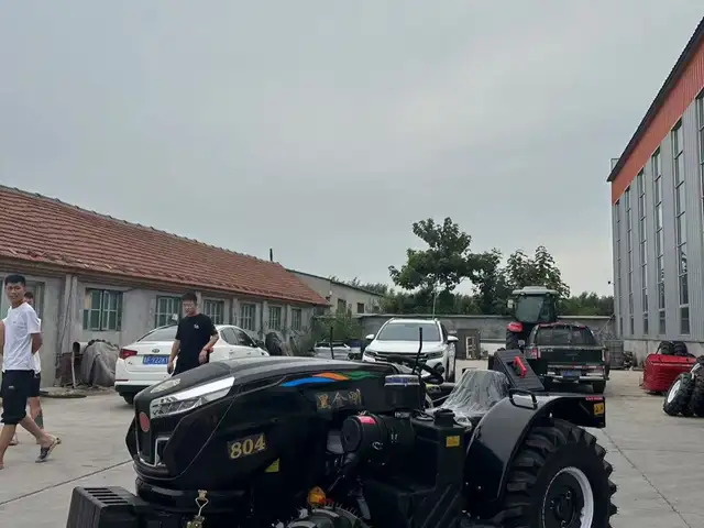 Трактор 804 на заказ, Худжанд