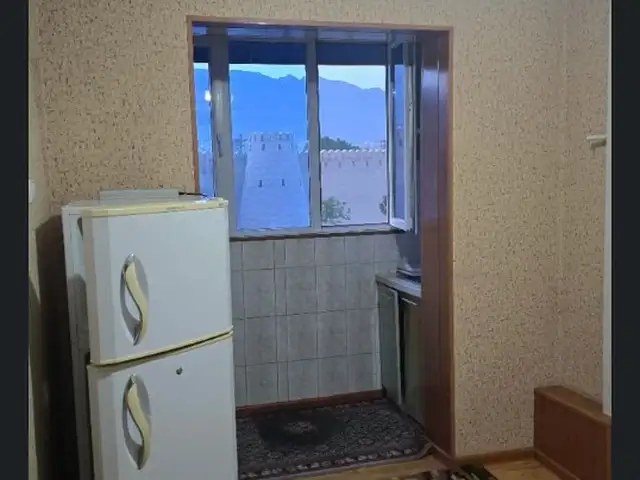 5-комн. квартира, 3 этаж, 65м², Унивемаг, Худжанд