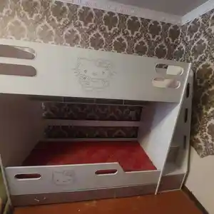 Двухъярусная кровать, Душанбе
