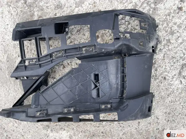 Крепеж крепление бампера левый Кронштейн на BMW 7 G11/12 2015-2019, Душанбе