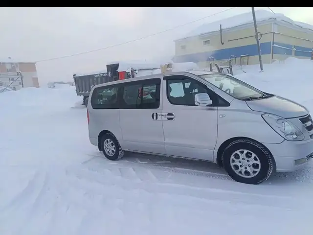 Hyundai Grand Starex, 2009, Худжанд